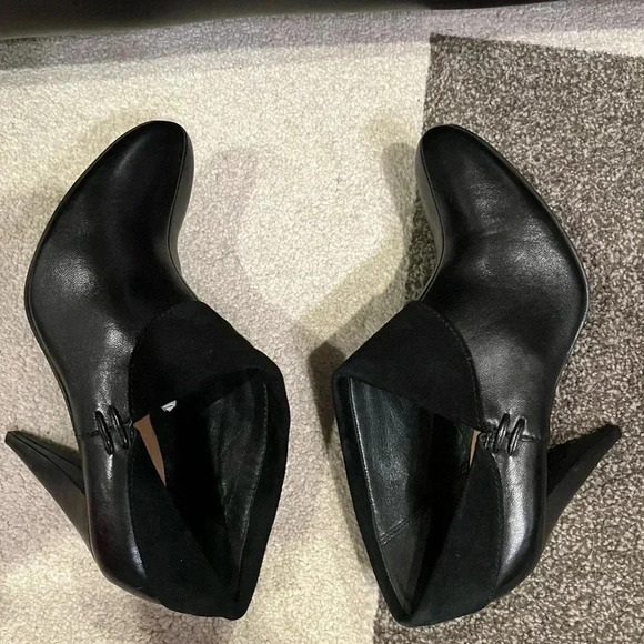 COACH " ANNIKA" ANKLE BOOTS. RETAIL $389. - Picture 6 of 12